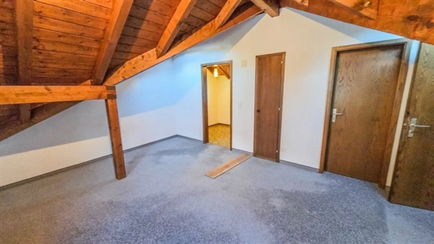 Appartamento mansardato 1.5 locali a prezzo accessibile nel cuore di Wangs - Foto 5 di 12