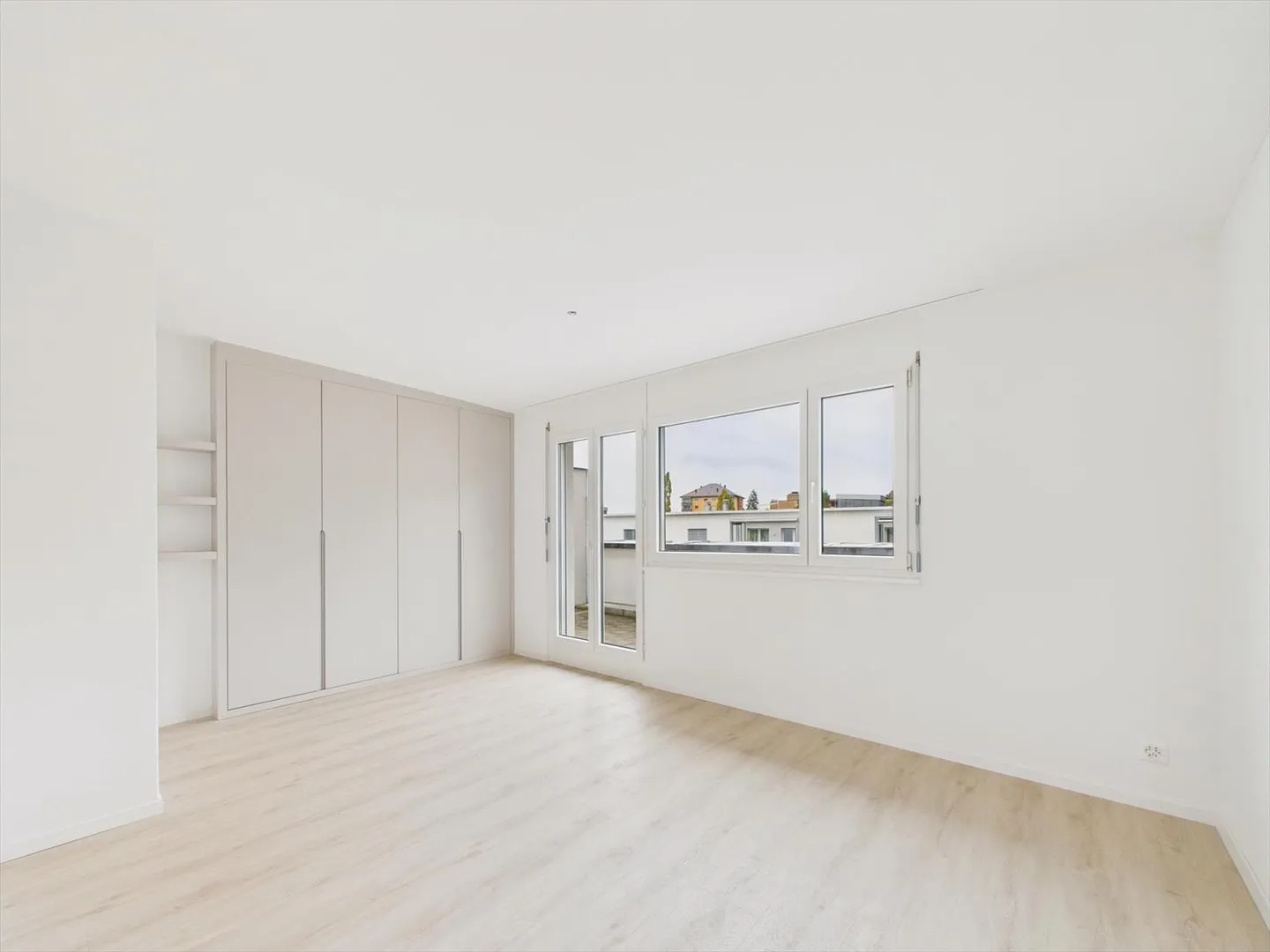 Modern 6.5-Room Row House with Lake View in Horgen - First Occupancy After Renovation - Photo 7 of 13