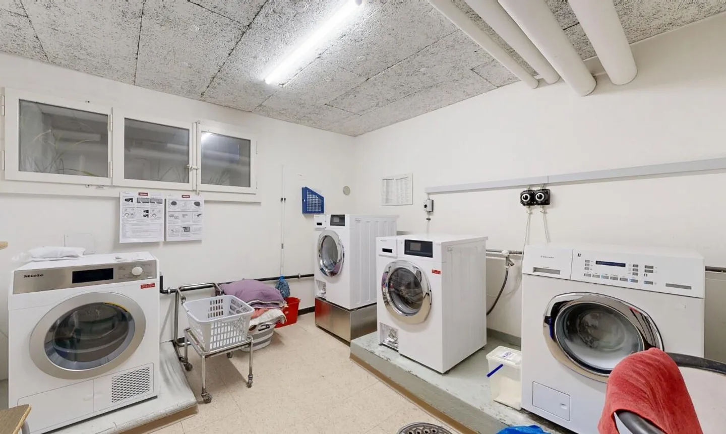 Casa multifamiliare completamente affittata vicino a Berna con rendimento stabile - Foto 9 di 11