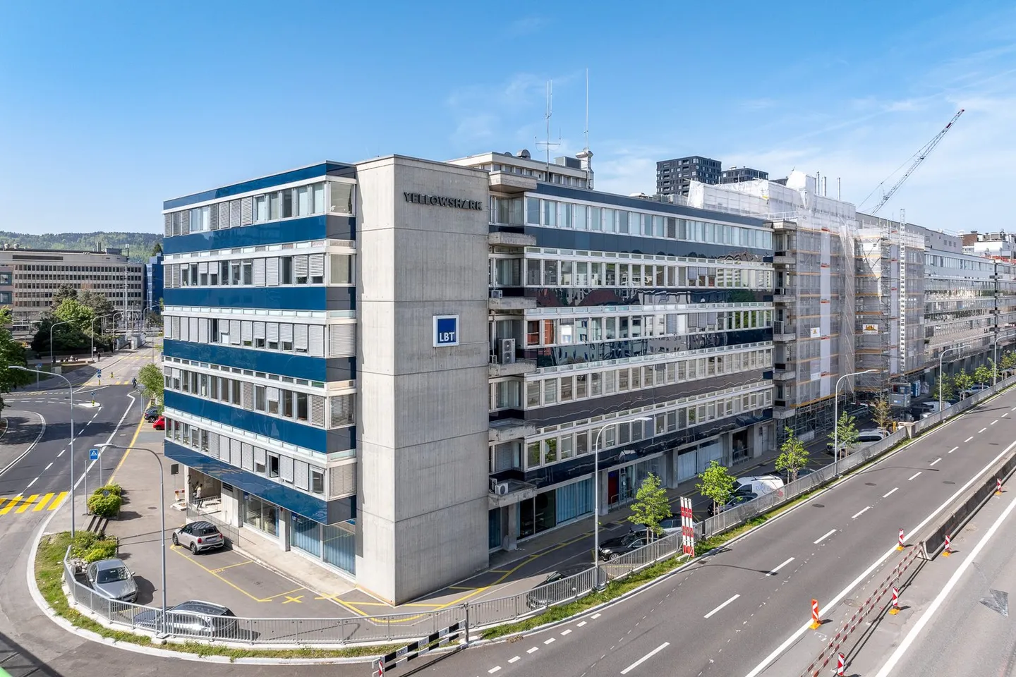 Commercial space for rent in Altstetten! (limited until 2028) - Photo 1 of 9