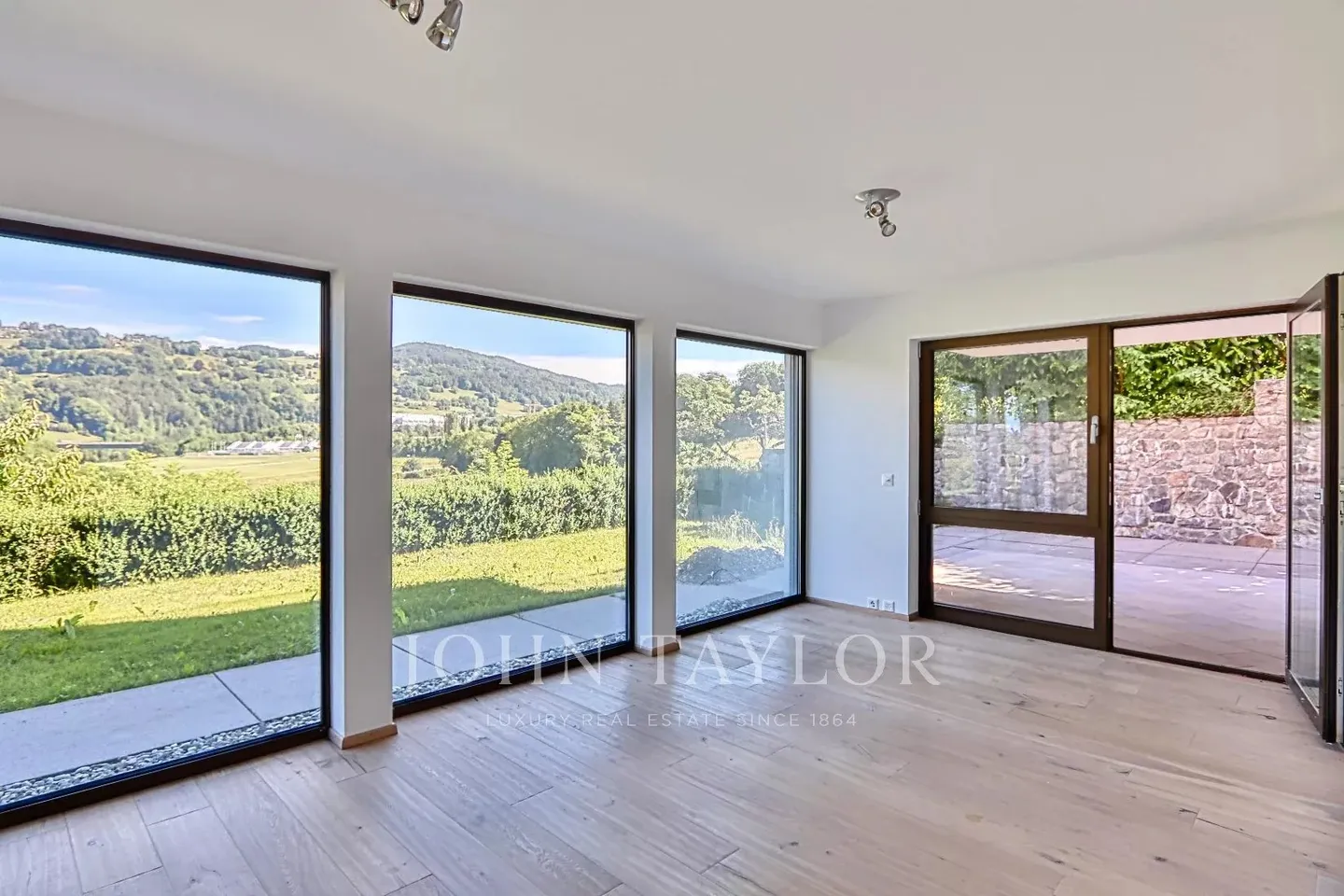 Villa a schiera contemporanea, come nuova - Foto 18 di 21