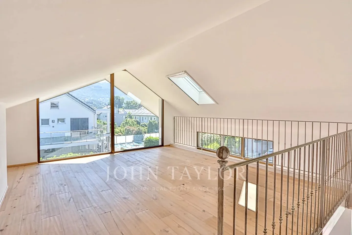 Villa a schiera contemporanea, come nuova - Foto 16 di 21