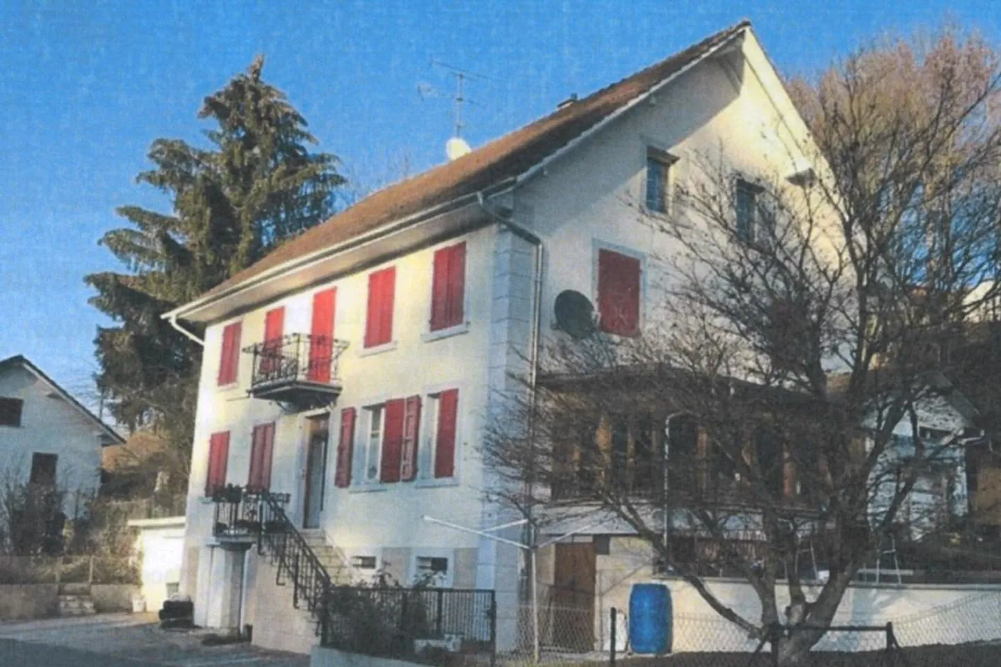Incantevole appartamento su due livelli con terrazza, giardino e garage - Foto 1 di 15