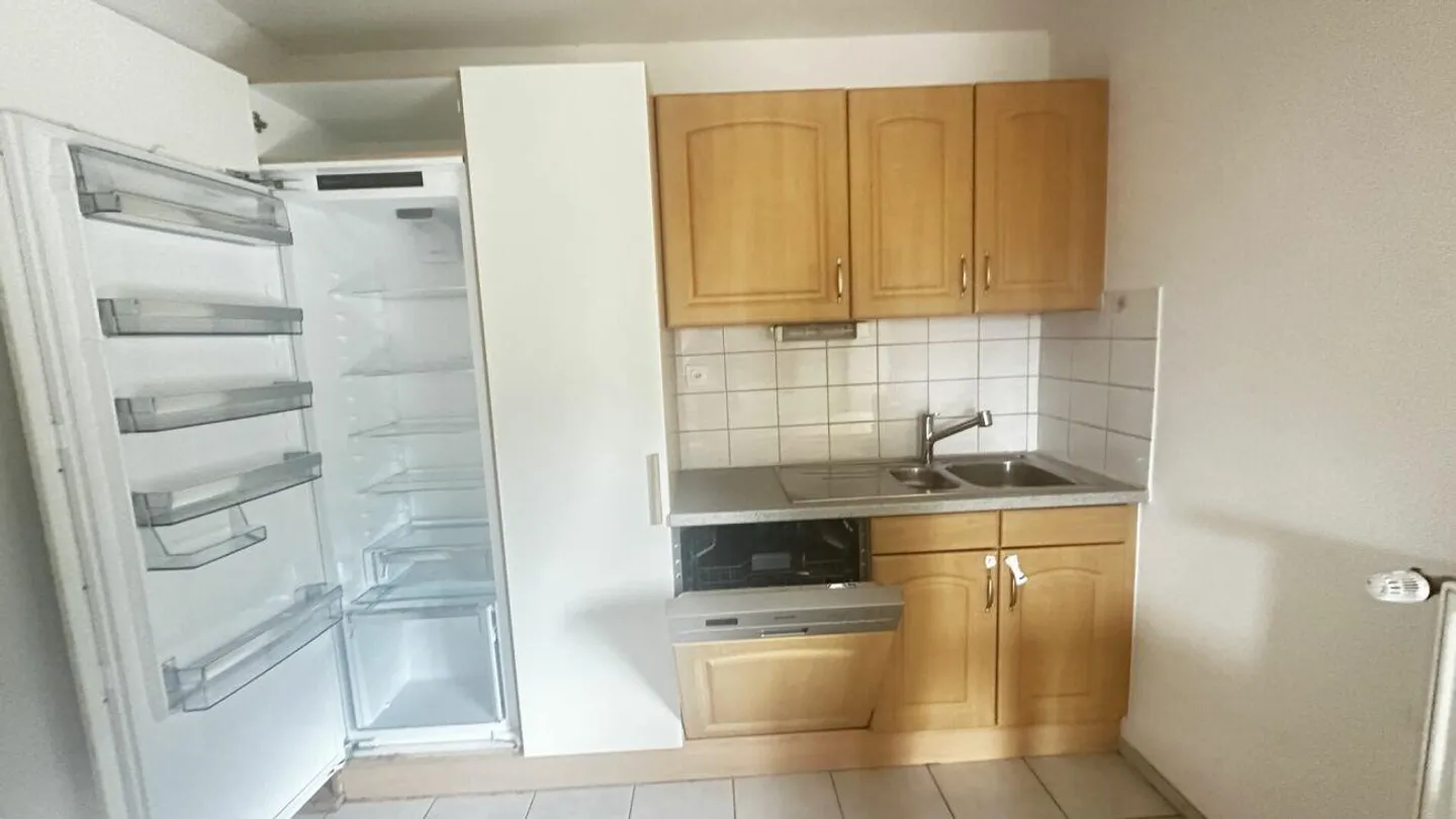Incantevole appartamento su due livelli con terrazza, giardino e garage - Foto 7 di 15