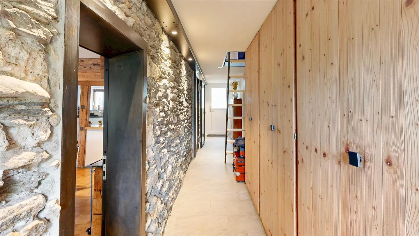 Magnifique Häuser mit 7,5 Zimmern in Charrat - Martigny - Foto 2 von 9