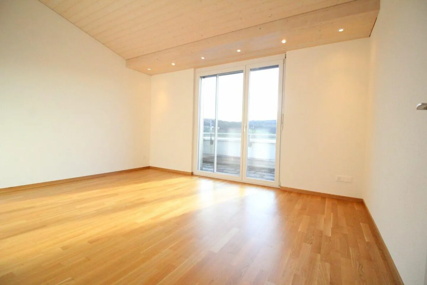 Attico con vista mozzafiato - Foto 6 di 12