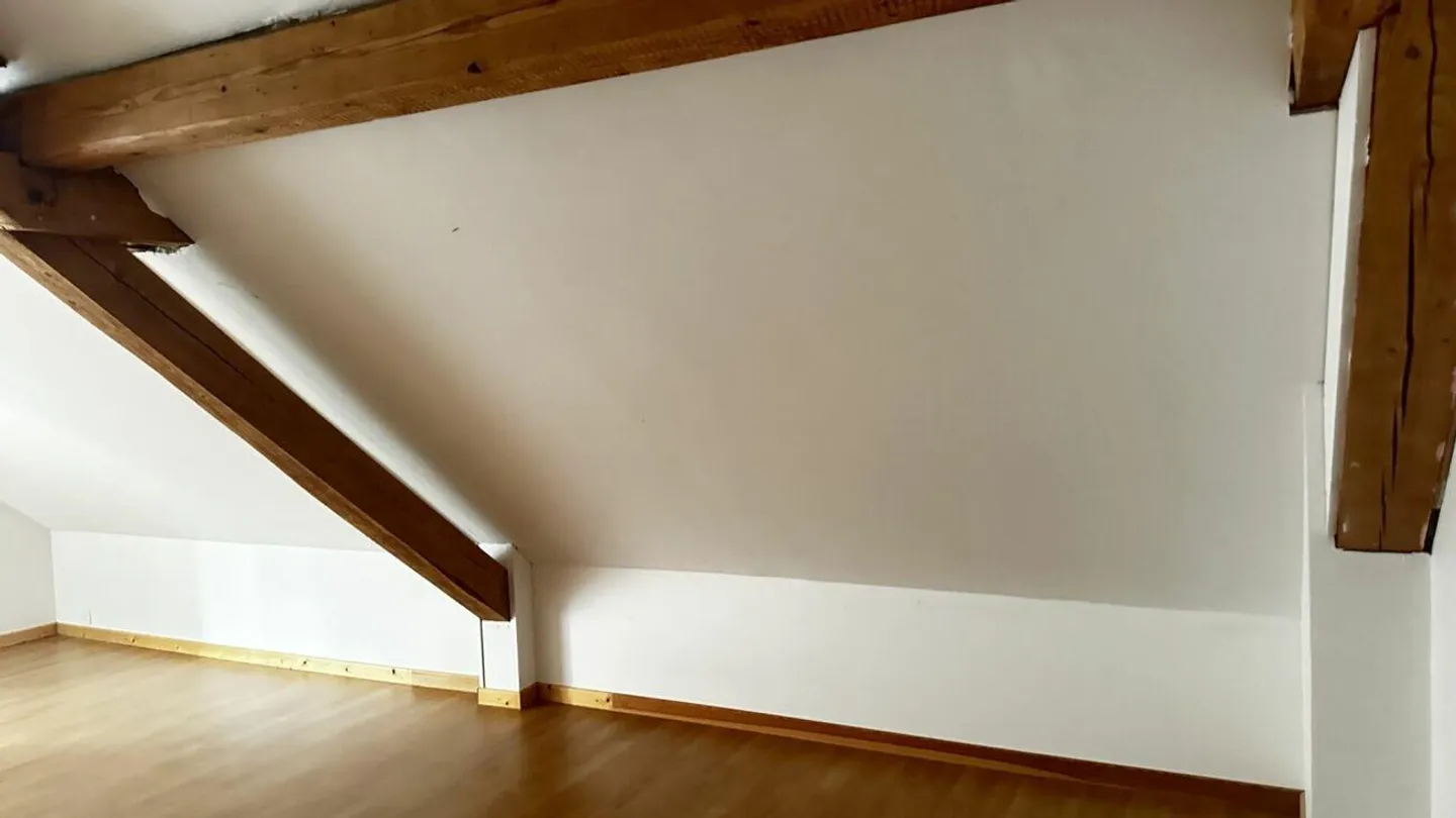 Incantevole appartamento su due livelli con terrazza, giardino e garage - Foto 15 di 15