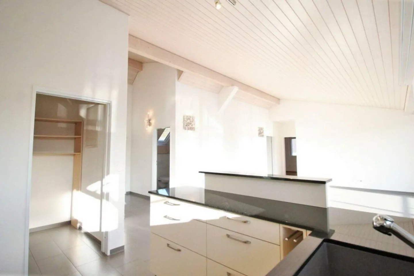 Attico con vista mozzafiato - Foto 5 di 12