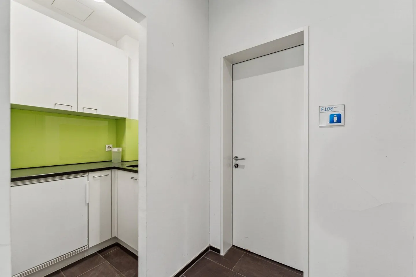 Proche de la gare de Lucerne - Bureau prêt à emménager - Photo 5 sur 8