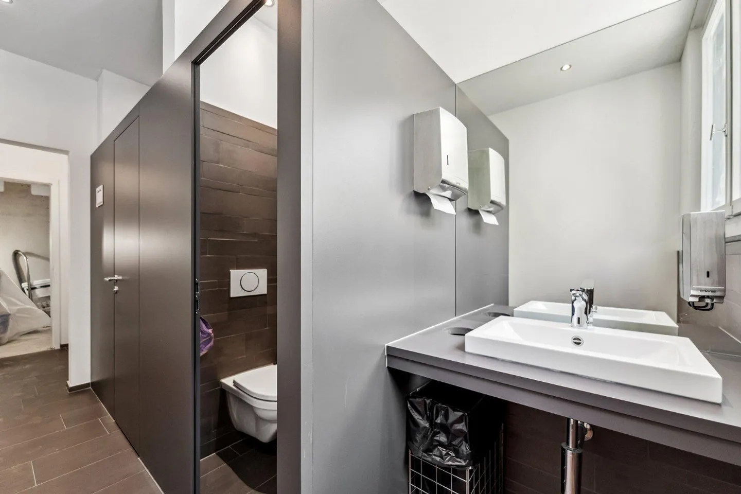 Proche de la gare de Lucerne - Bureau prêt à emménager - Photo 6 sur 8