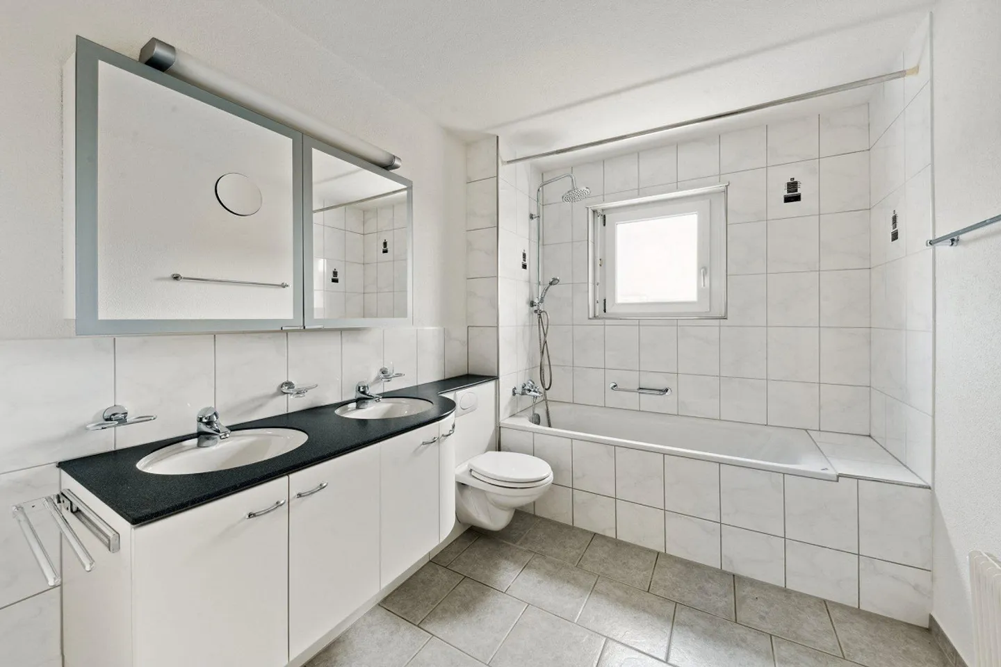 Modernes Apartment mit Seesicht - Foto 8 von 8