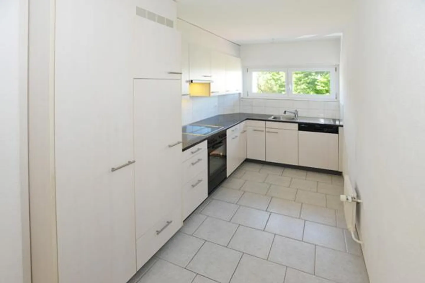 Modernes Apartment mit Seesicht - Foto 3 von 8