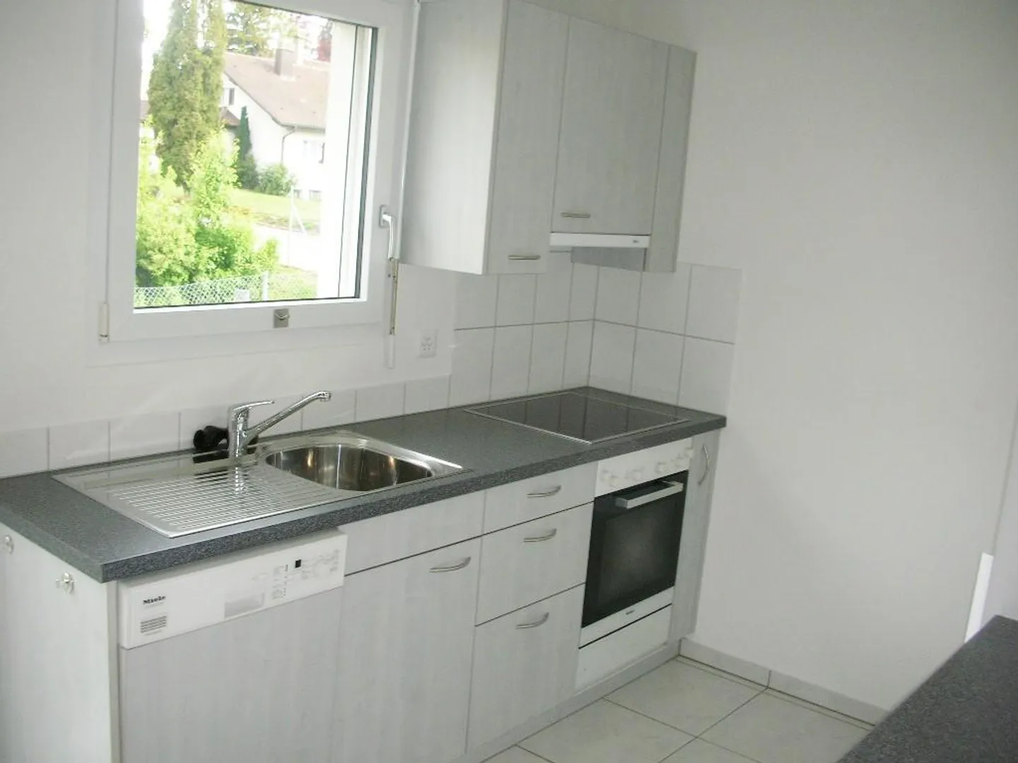 3.5 Room Apartment in Kerzers - Photo 2 of 10