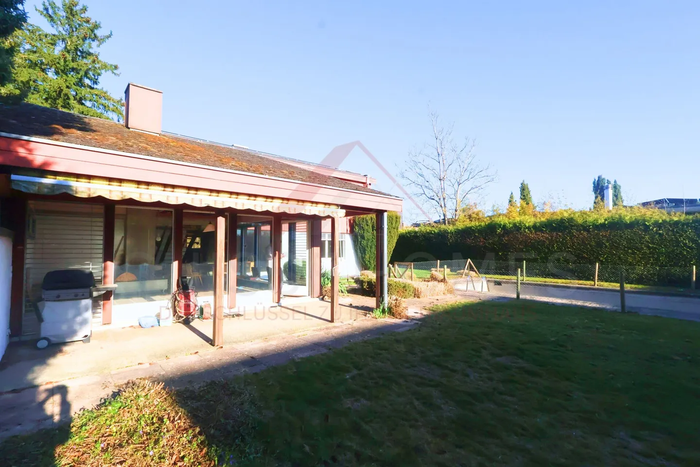 Grosszügiges Einfamilienhaus mit Seesicht - Foto 6 von 27