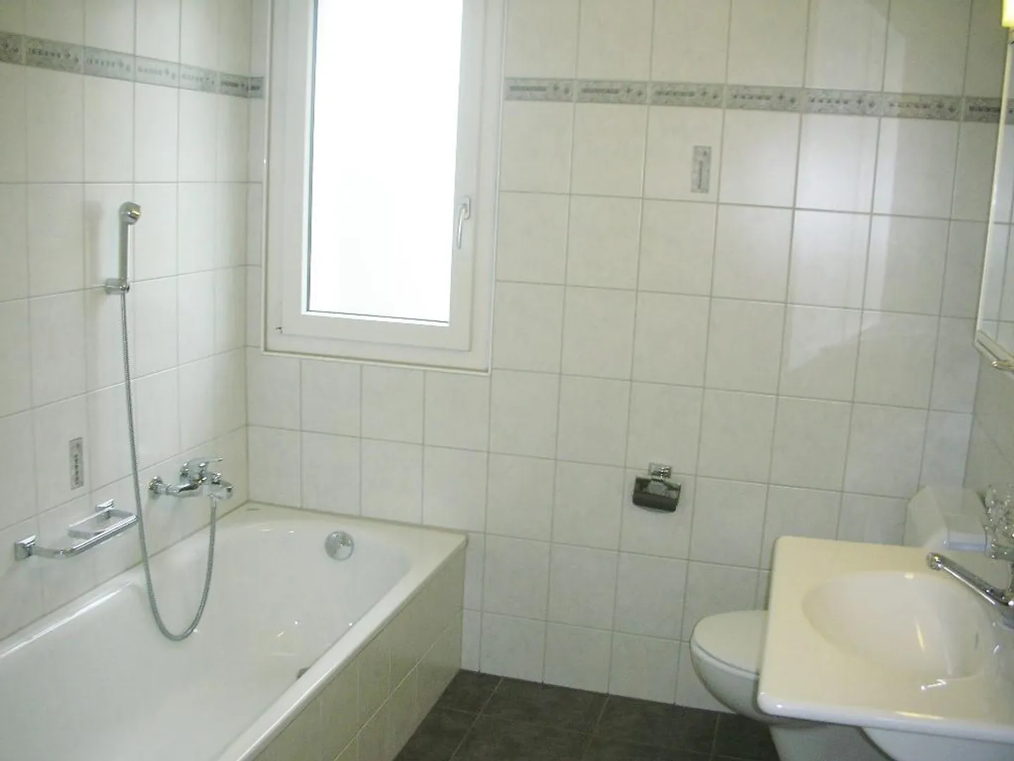 3.5 Room Apartment in Kerzers - Photo 4 of 10