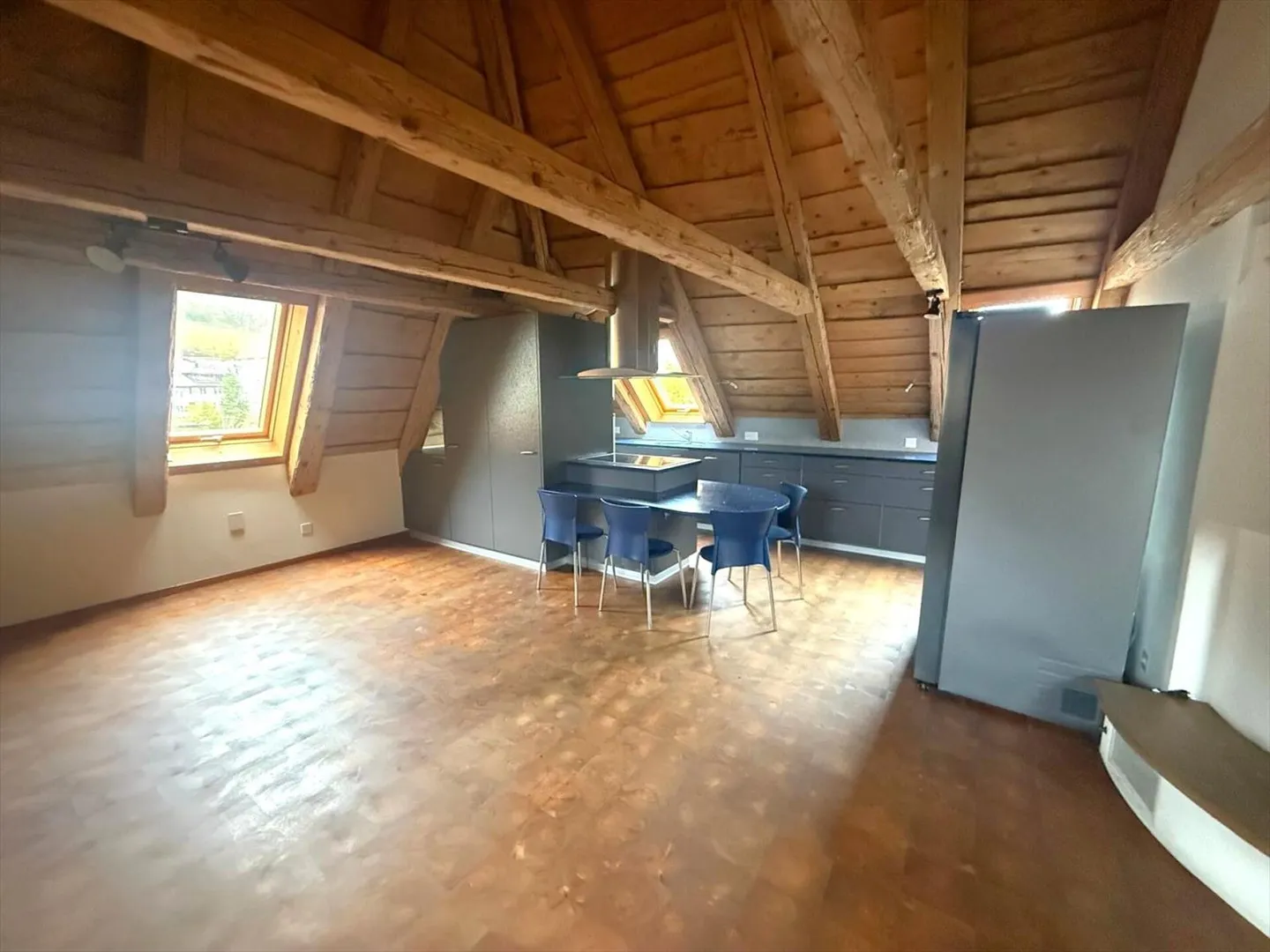 Sonvilier, Prächtige 4.5-Zimmer-Wohnung im 3. Stock - Foto 2 von 5