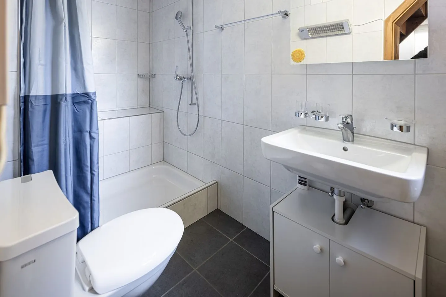 Heimelige 5 1/2 Zimmer-Ferienwohnung zu verkaufen (RESERVIERT) - Foto 9 von 13