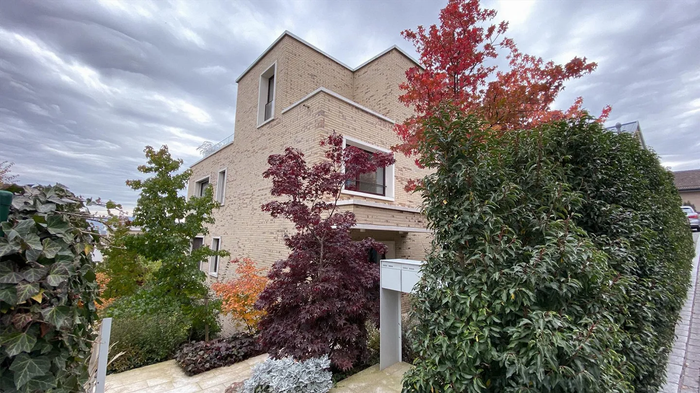 Modern 7.5-room maisonette apartment with spacious garden in Kilchberg - Photo 8 of 9