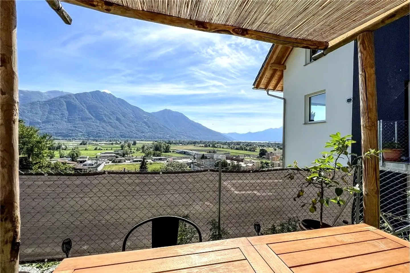 Mieten mit Kaufoption - neues, panoramisches Einfamilienhaus mit Garten. - Foto 4 von 13