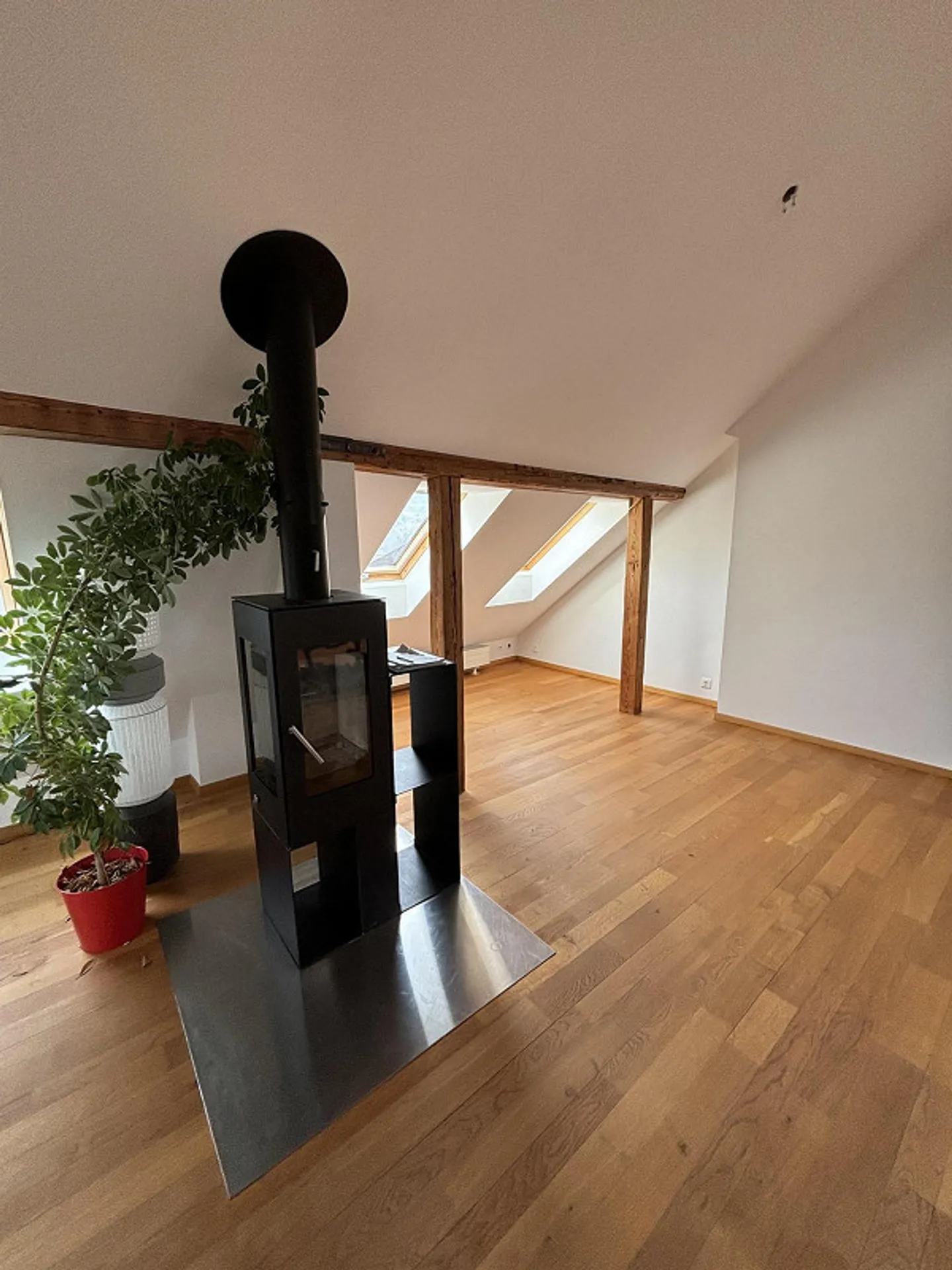 Charmante penthouse dans un emplacement calme et attrayant ! - Photo 1 sur 13