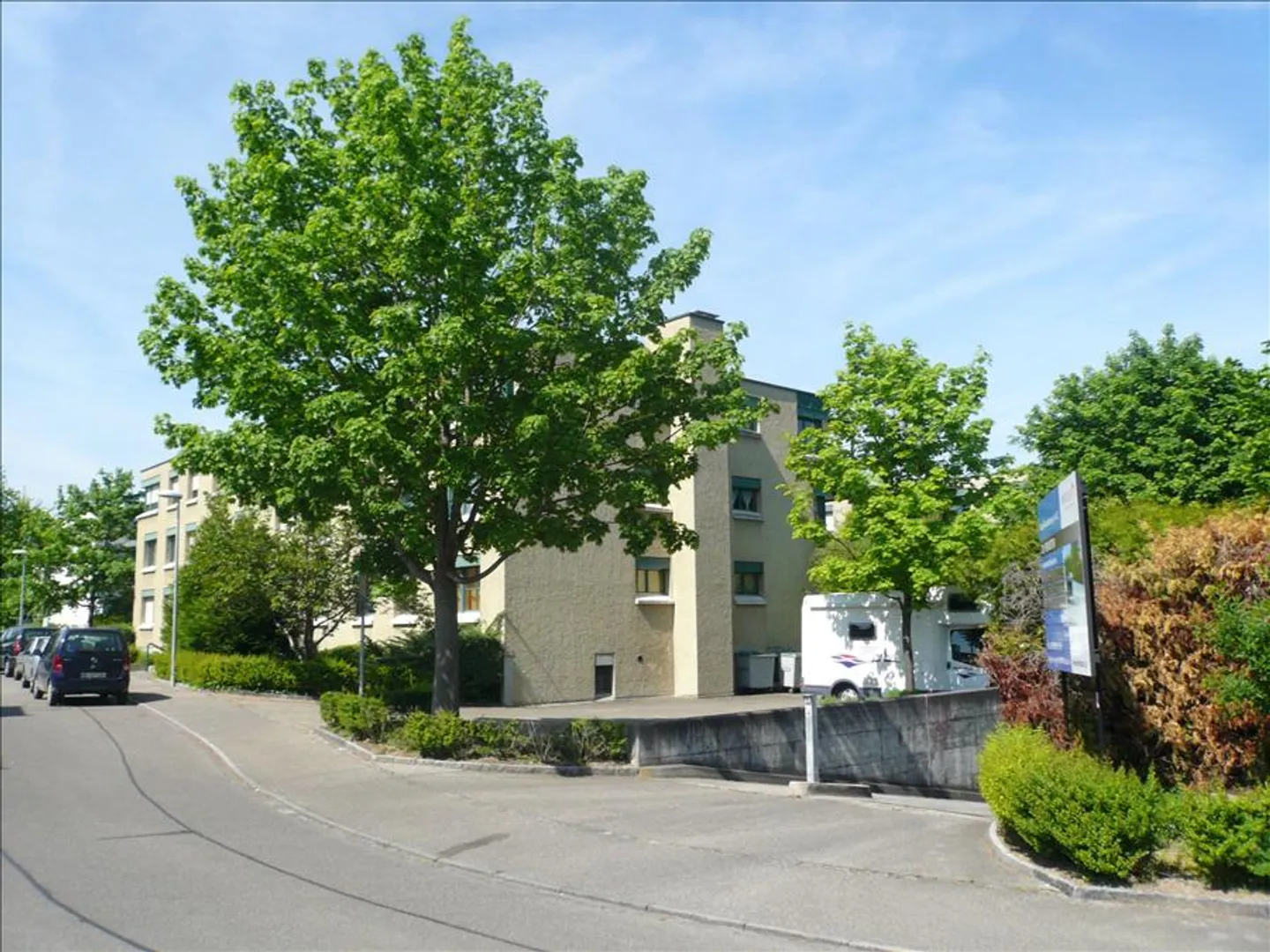 Parkplatz Nähe Grabenring - Foto 1 von 2