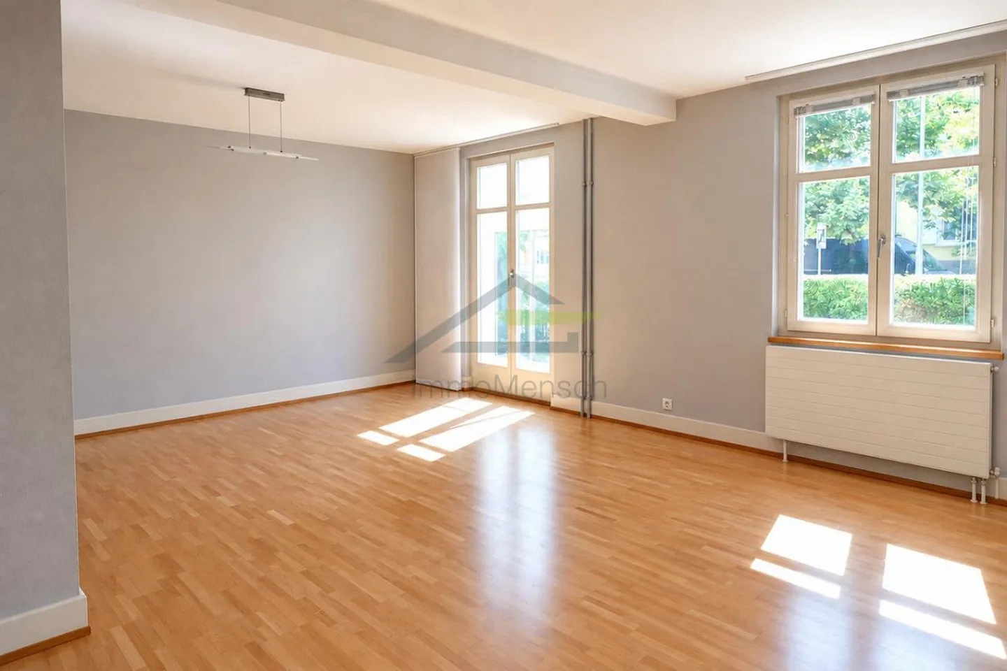 Exciting Opportunity: Beautiful Semi-Detached House with Apartment - Photo 3 of 14