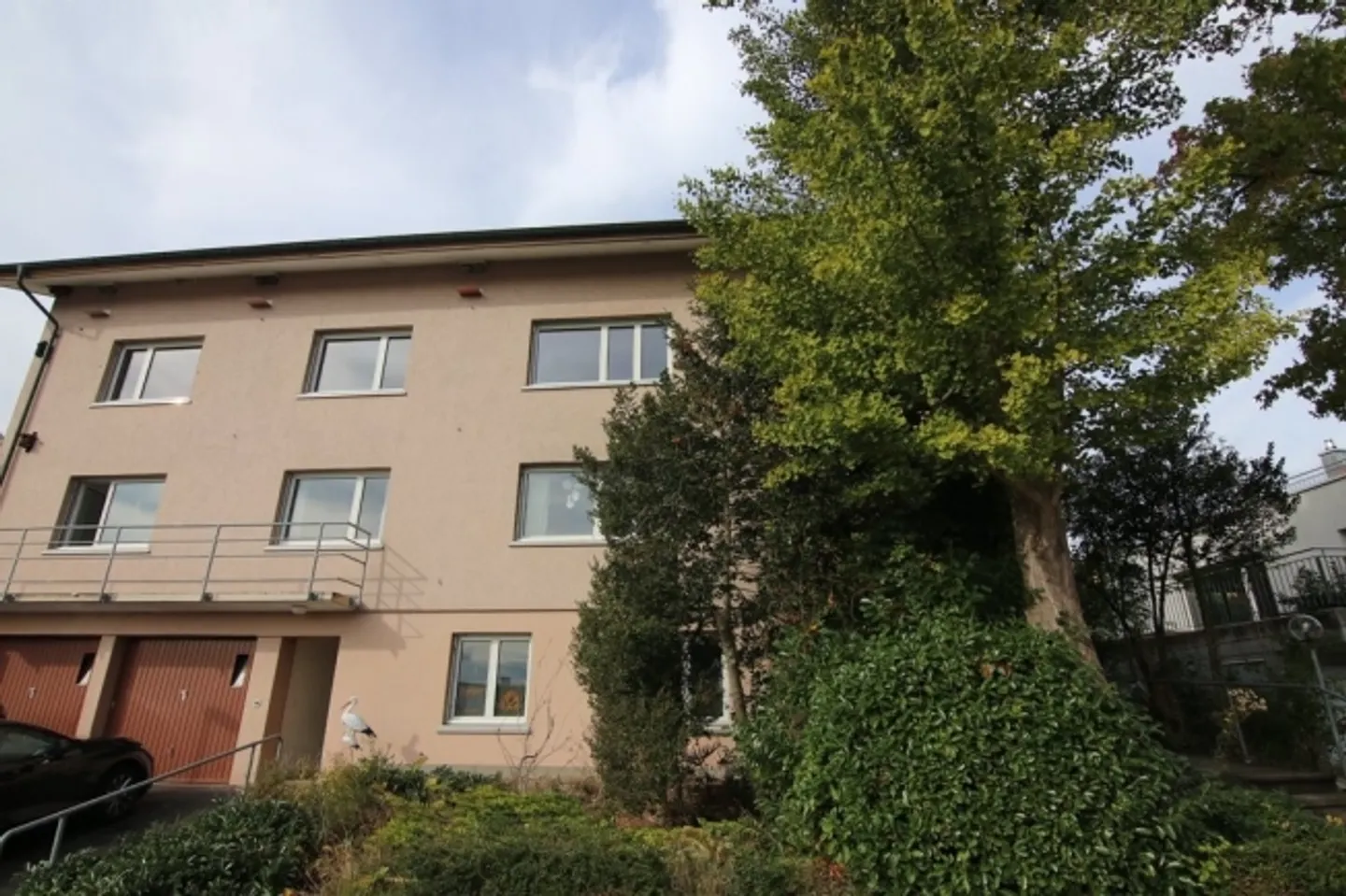 Spacious 5-Room Apartment - Photo 1 of 1