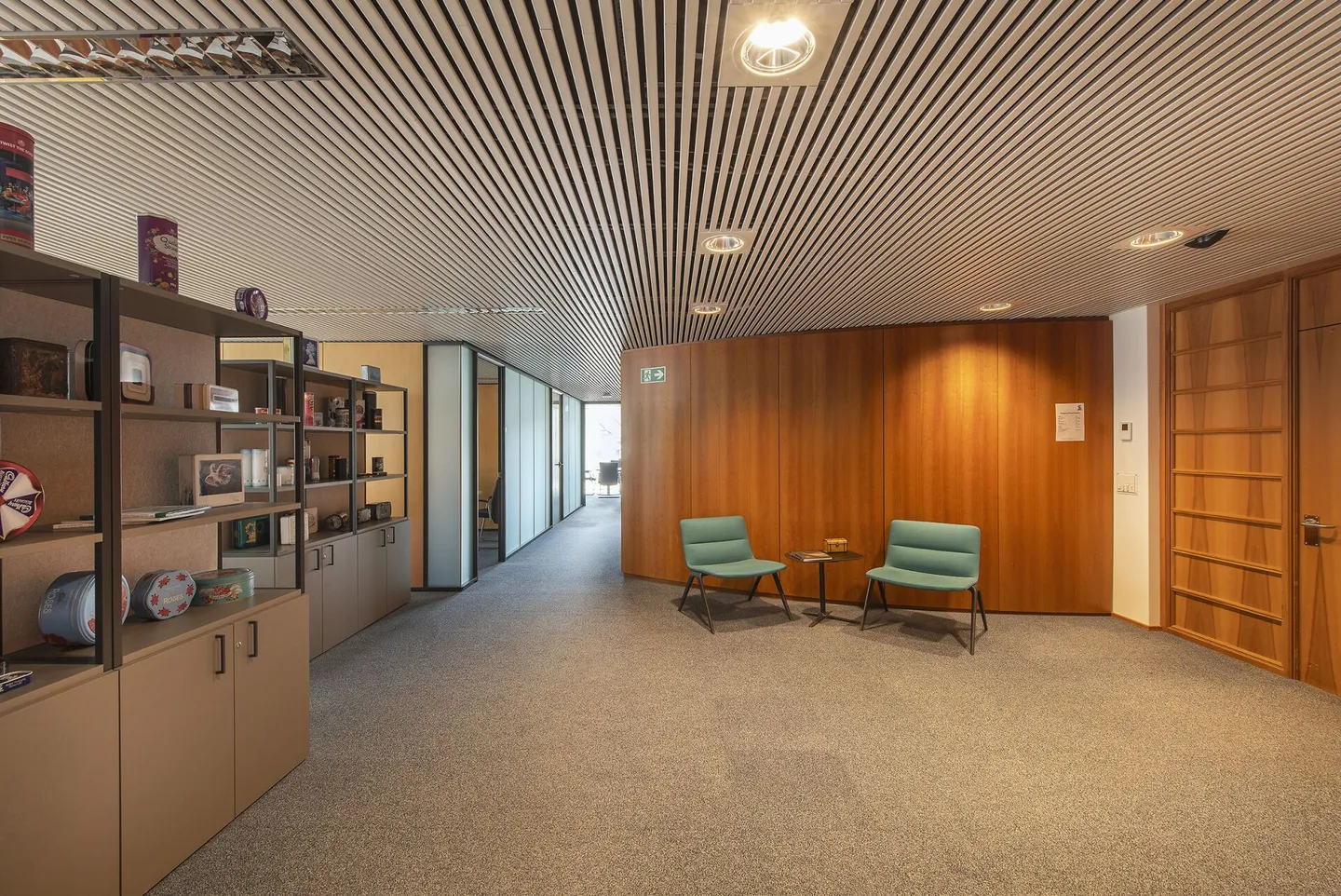 Ufficio pronto per essere abitato nel cuore della città di Zug - Foto 2 di 10