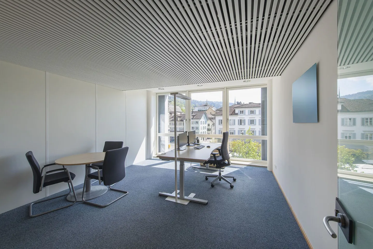 Ufficio pronto per essere abitato nel cuore della città di Zug - Foto 3 di 10