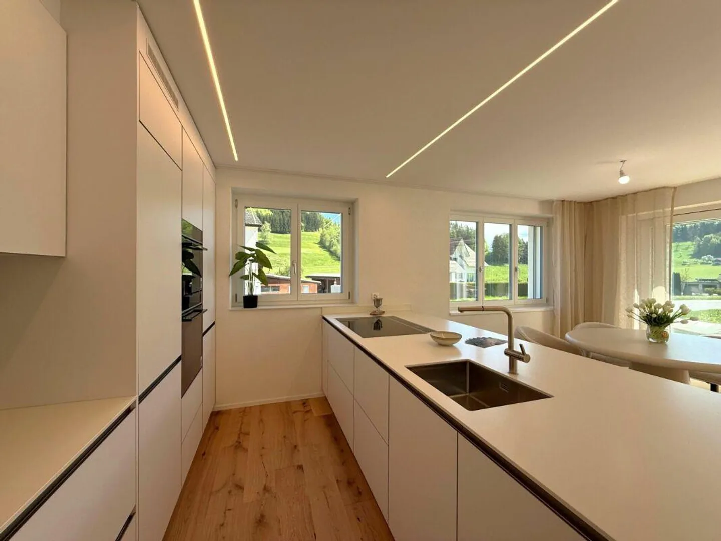 Three 5.5 Room Terraced Single-Family Houses - Charming, Close to Nature, Individual - Photo 5 of 13