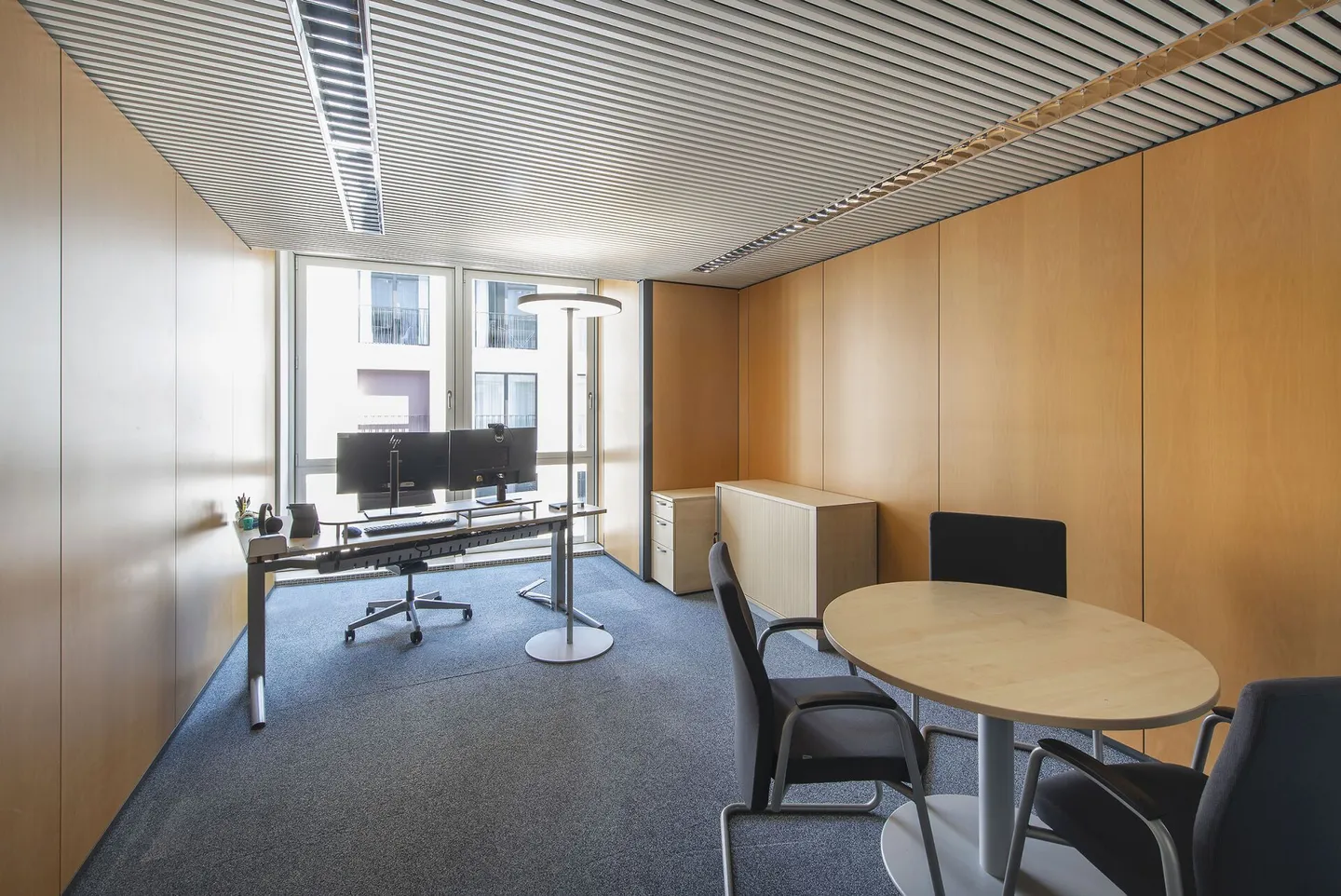 Ufficio pronto per essere abitato nel cuore della città di Zug - Foto 9 di 10