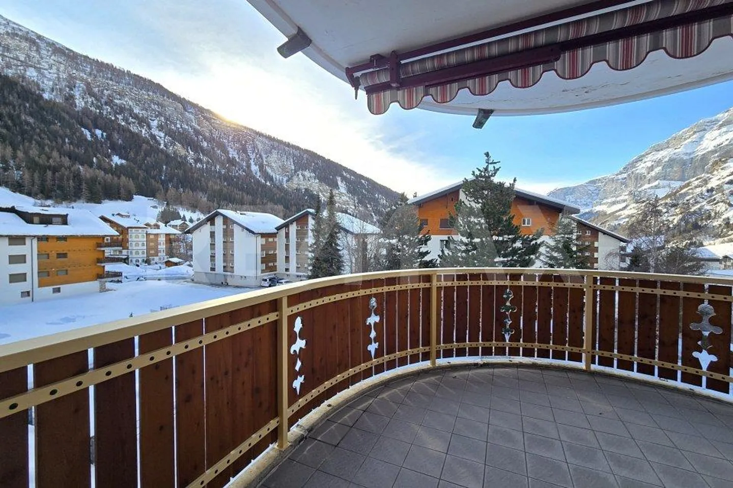 2.5 Room Apartment with Balcony and Mountain View - Quiet Location in Leukerbad - Photo 12 of 13