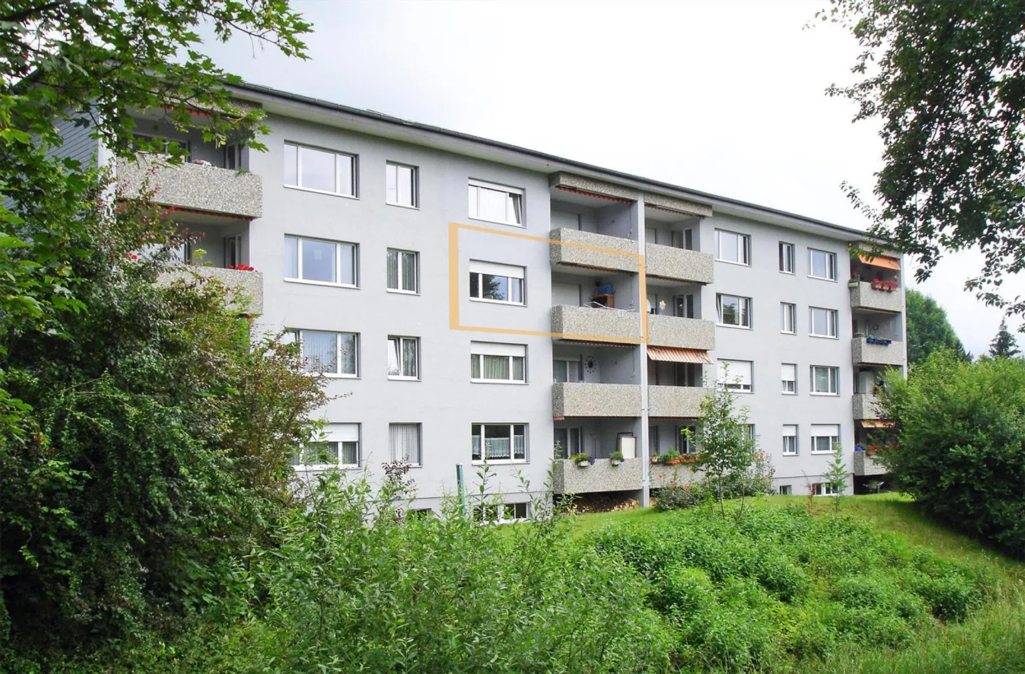 Appartement de 4,5 pièces avec vue sur la verdure - Photo 11 sur 14