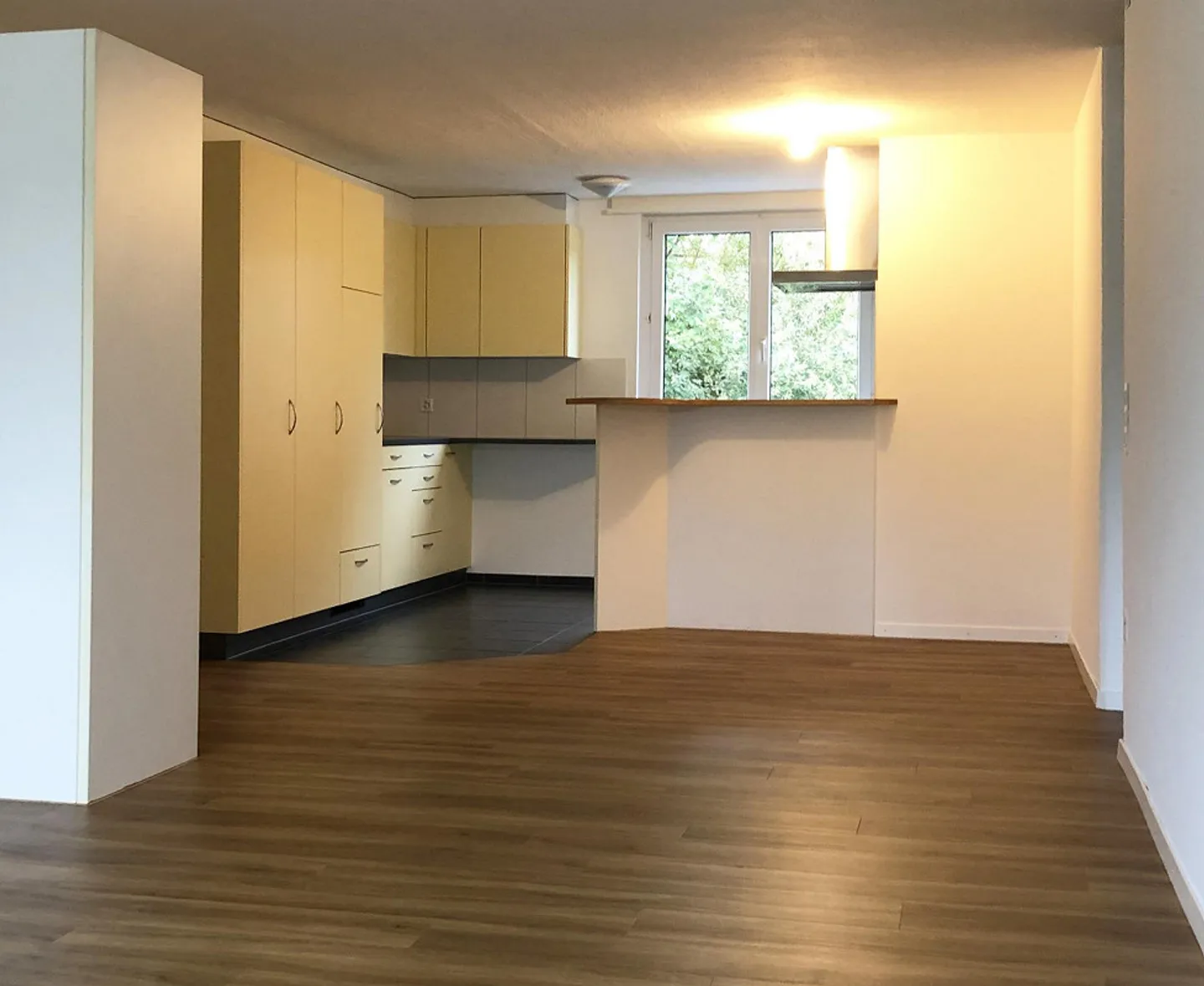 Appartement de 4,5 pièces avec vue sur la verdure - Photo 12 sur 14
