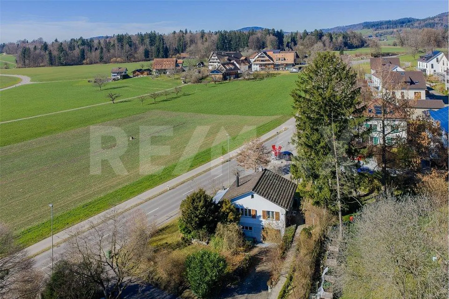 Terrain constructible à vendre - Photo 2 sur 12