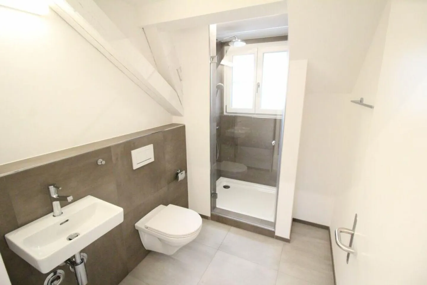 Exklusives Zuhause mit einzigartigem Design - Foto 7 von 13