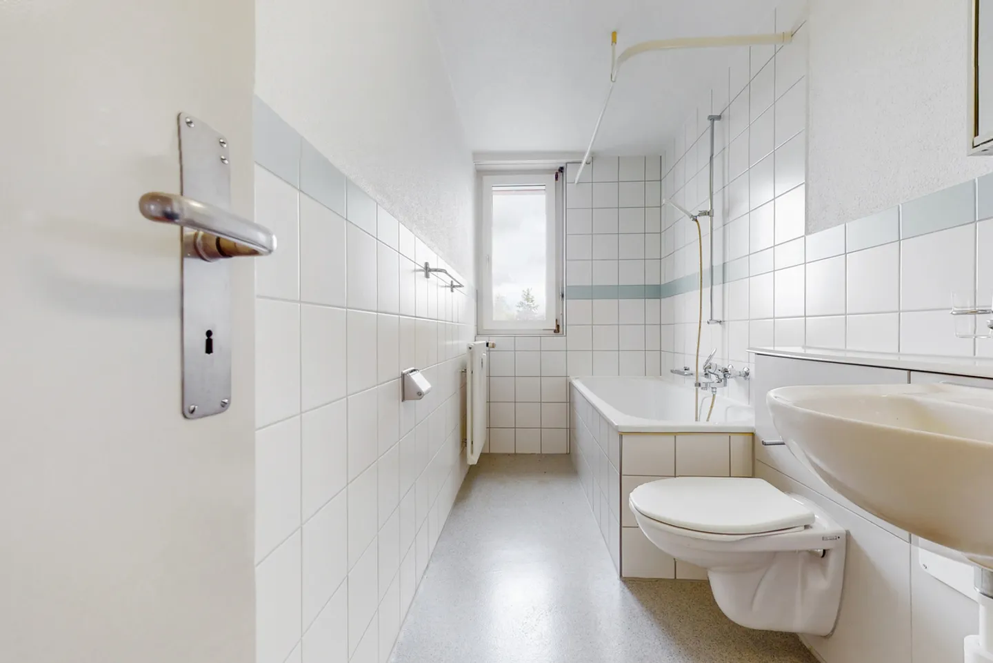 Geräumige Wohnung in ruhiger Lage - Foto 9 von 9