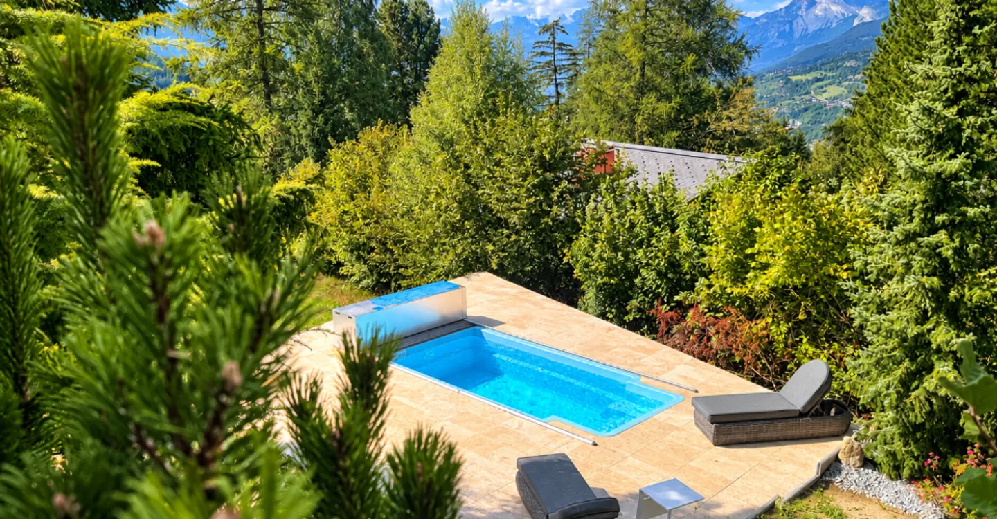 Exceptional Chalet with Private Pool - Photo 2 of 13