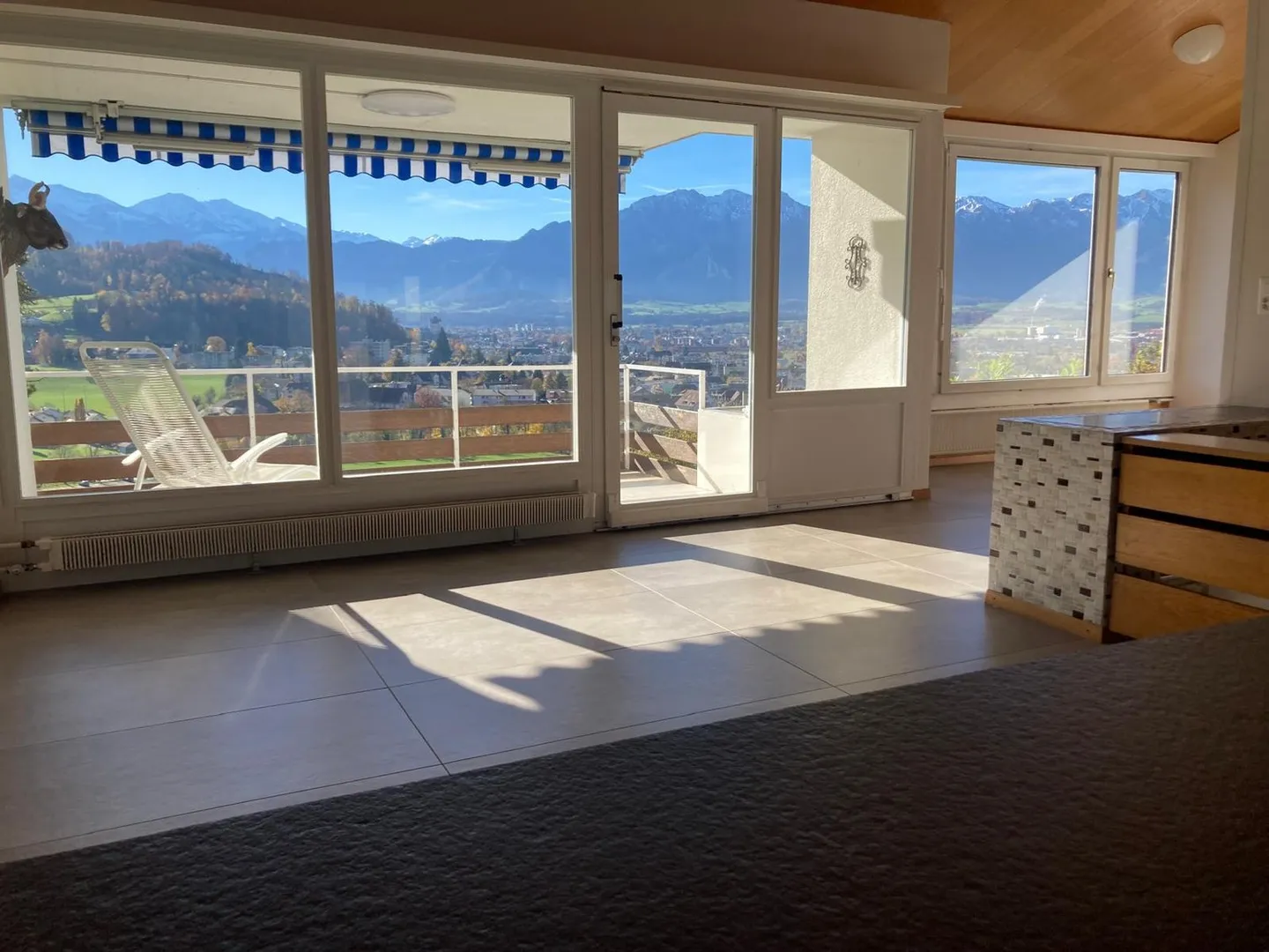 "Originelles 4 ½ - Reihenmittelhaus mit unverbaubarer Weitsicht" - Foto 6 von 14