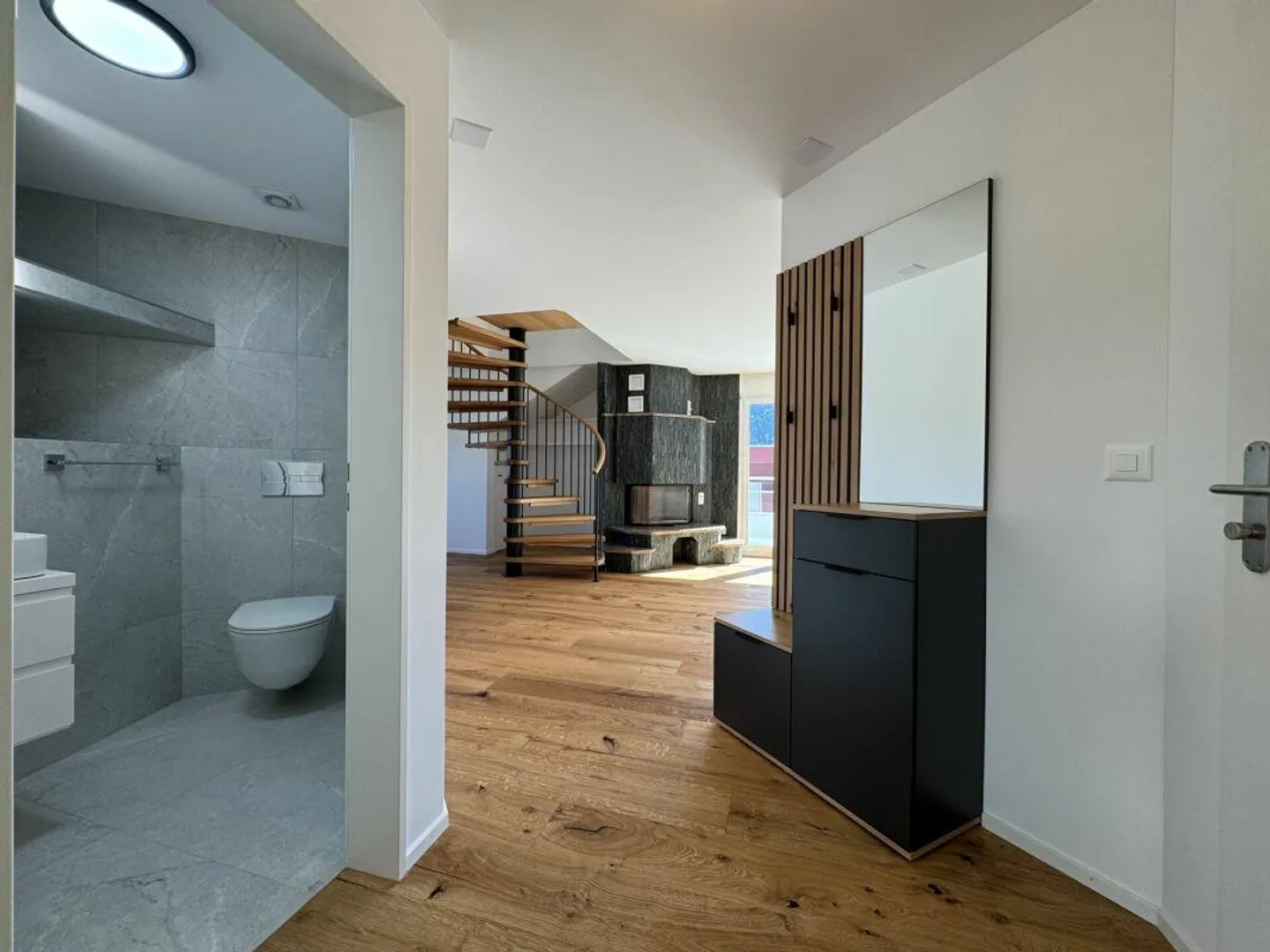 Appartamento duplex di 4,5 stanze con vista lago - Foto 2 di 12