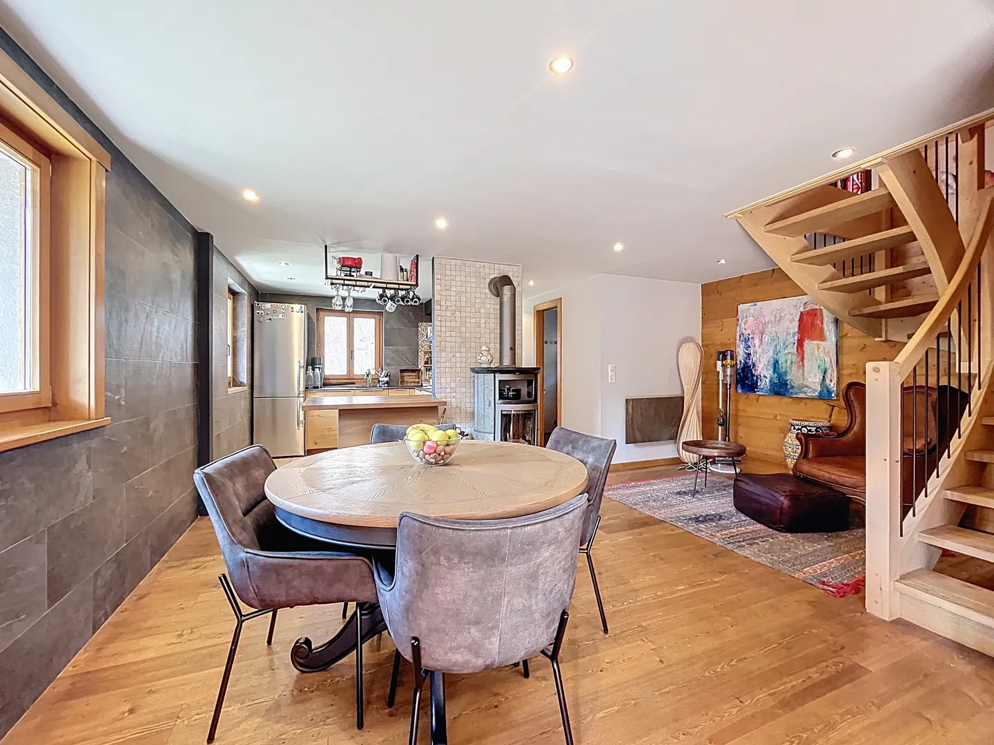 THE PERNETTES - Photo 2 of 13