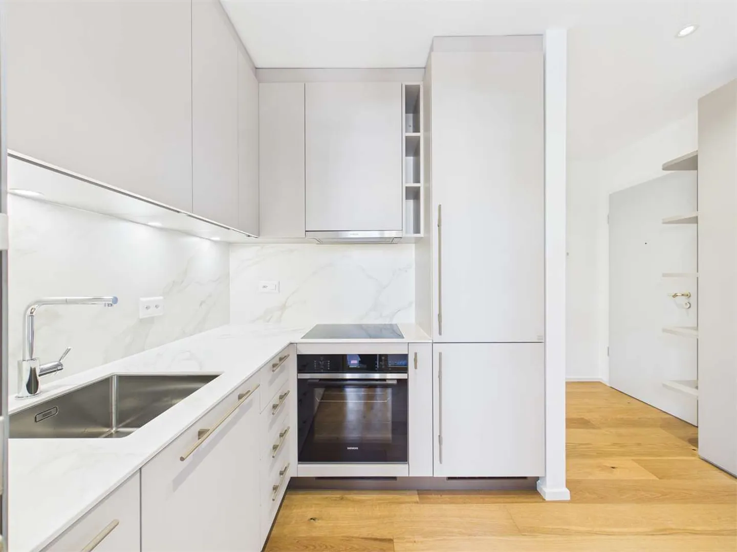 INVESTITION: Helles 2.5-Zimmer-Apartment - Foto 1 di 7