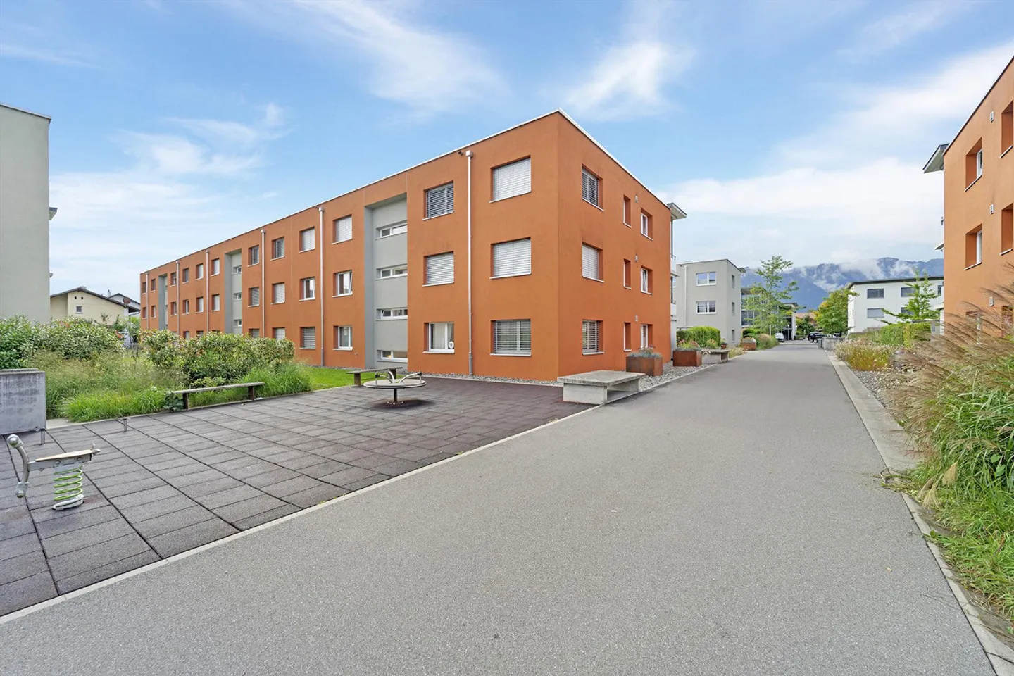 Geräumige Wohnung in ruhiger Lage - Foto 3 von 8