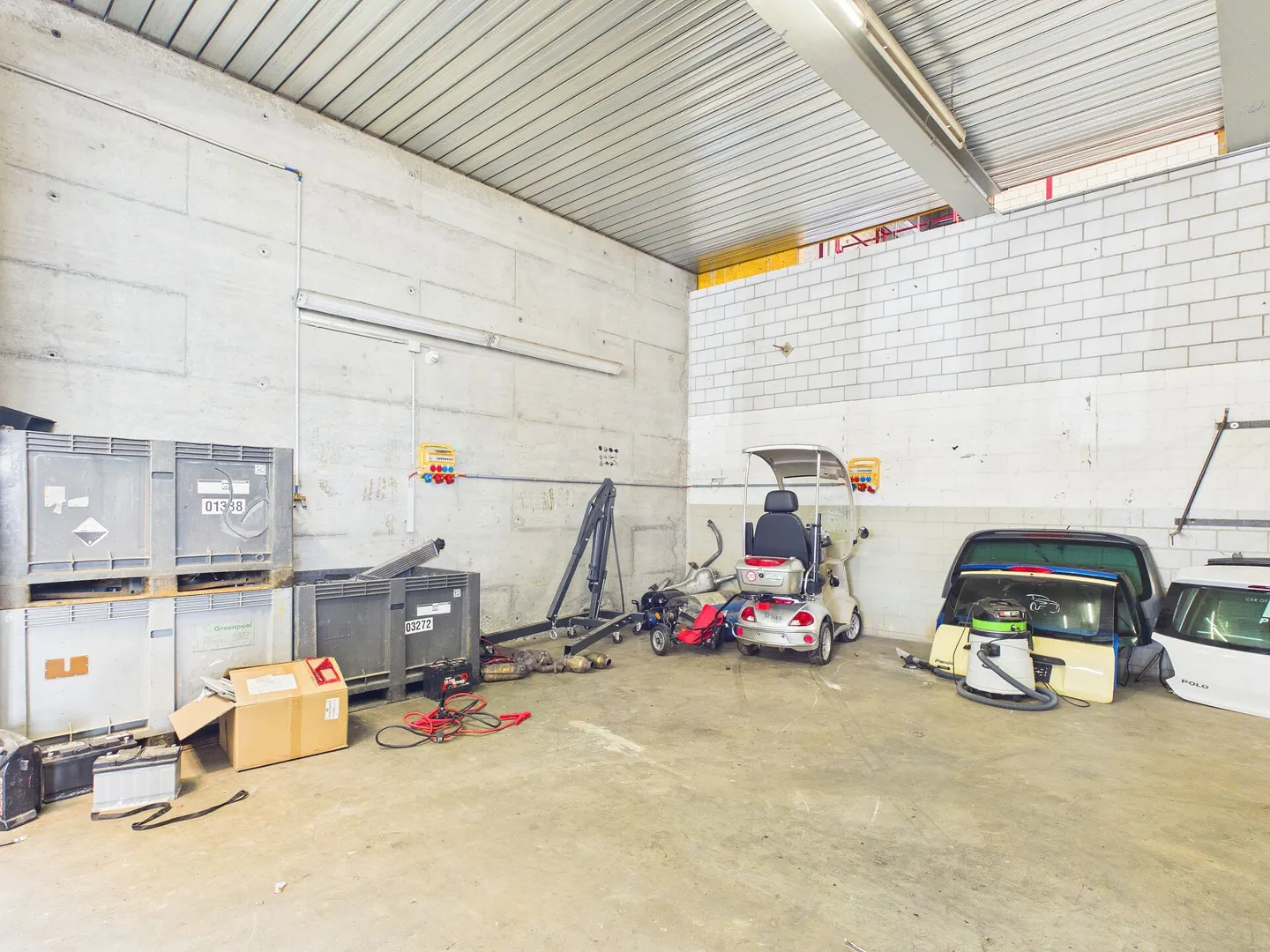 Sala con 4 stanze (circa 350 m²) - ideale come garage/officina a Rafz - Foto 4 di 9
