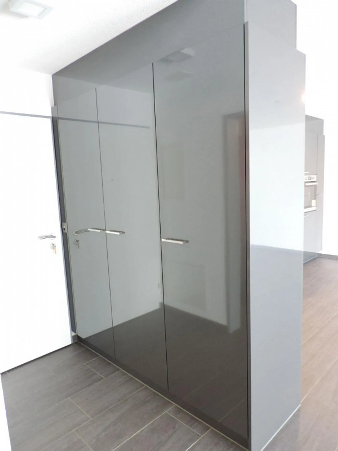 Modernes 3.5-Zimmer-Apartment - Foto 4 von 9