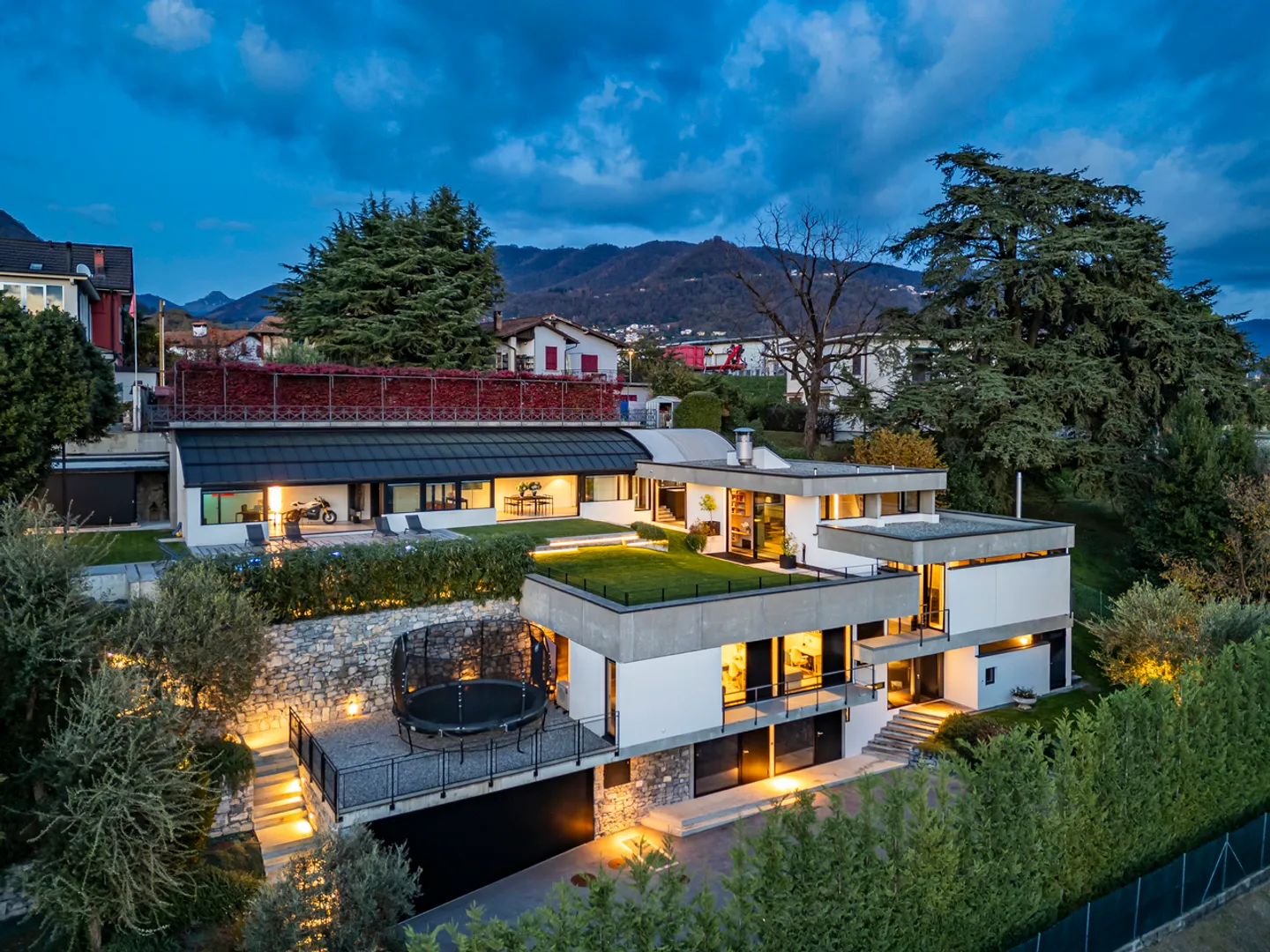 Casa Dolinski | A masterpiece of light and design - Photo 2 of 12