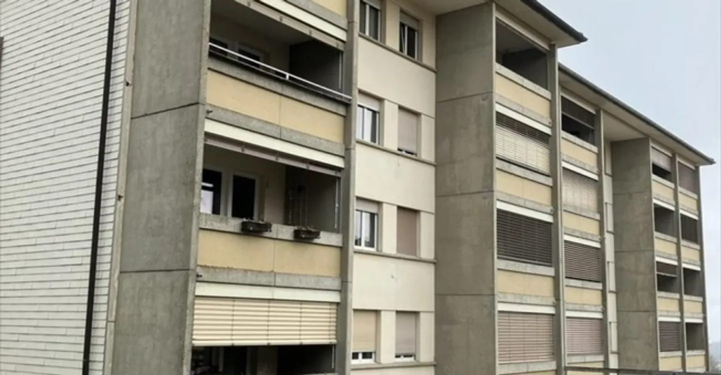 Edificio ad uso misto in affitto - Foto 2 di 2