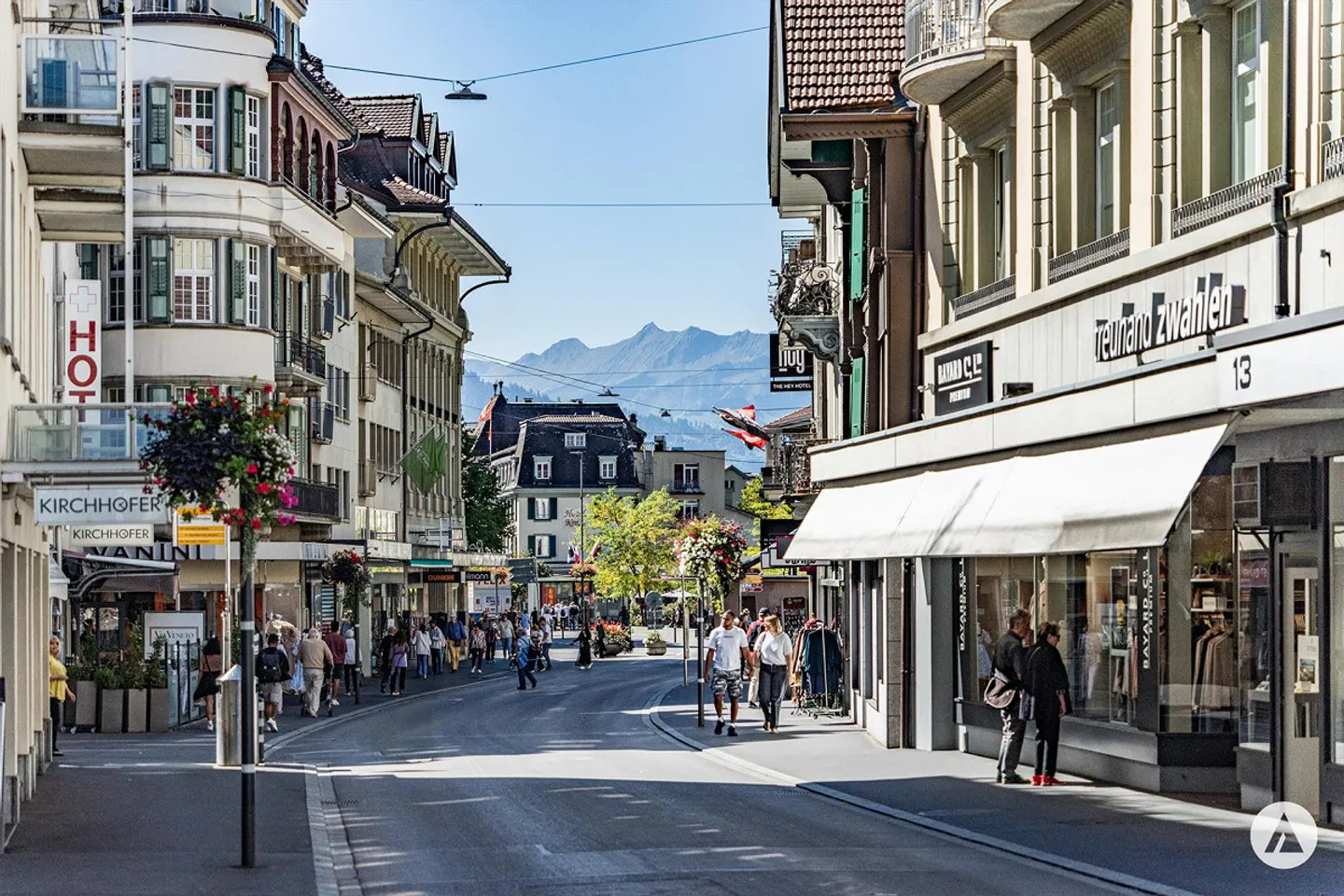 Holiday apartment in the heart of Interlaken - Photo 10 of 13