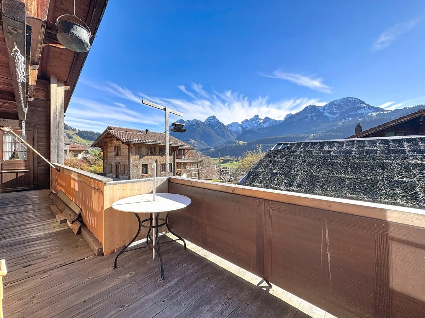 Objet rare - Charmant chalet avec jardin, à deux pas du village - Photo 2 sur 12