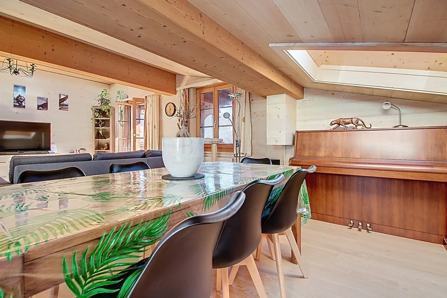 Objet rare - Charmant chalet avec jardin, à deux pas du village - Photo 6 sur 12